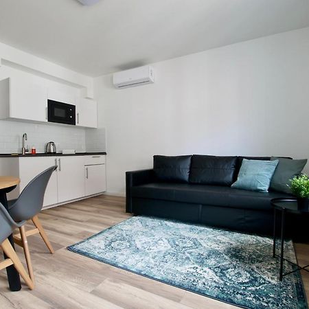 Standard Apartment By Hi5 - Dessewffy 37 Suites Budapest Kültér fotó