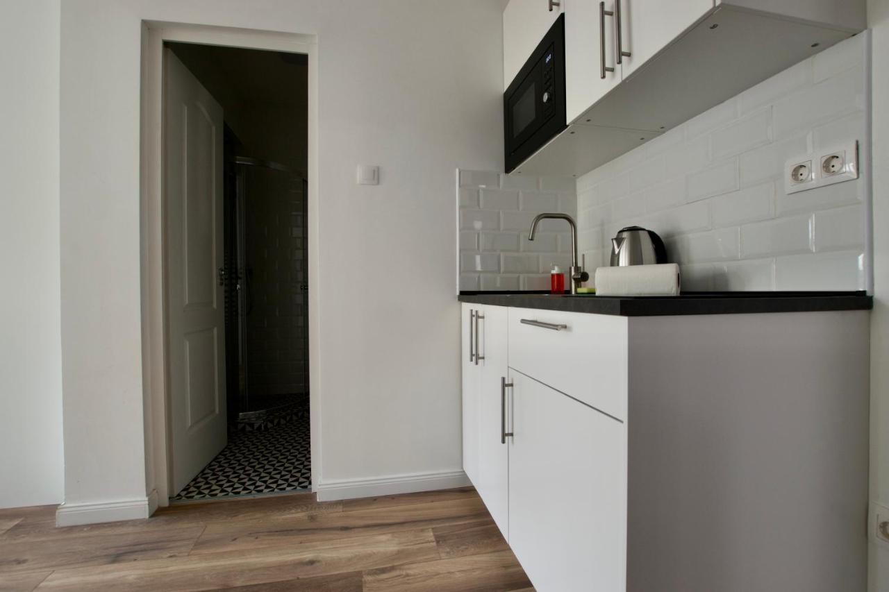 Standard Apartment By Hi5 - Dessewffy 37 Suites Budapest Kültér fotó