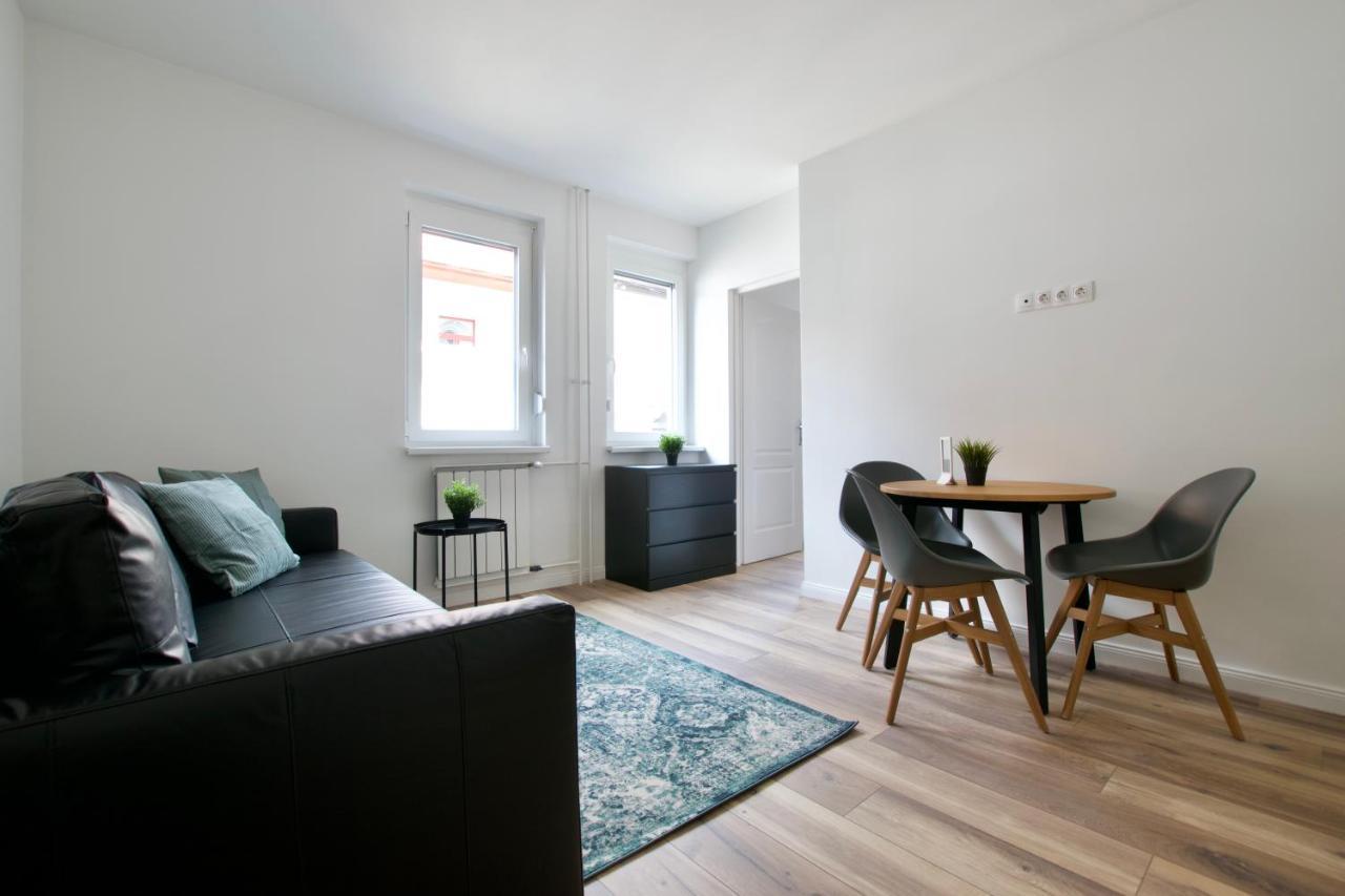Standard Apartment By Hi5 - Dessewffy 37 Suites Budapest Kültér fotó