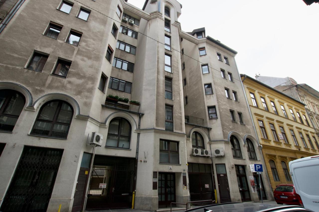 Standard Apartment By Hi5 - Dessewffy 37 Suites Budapest Kültér fotó